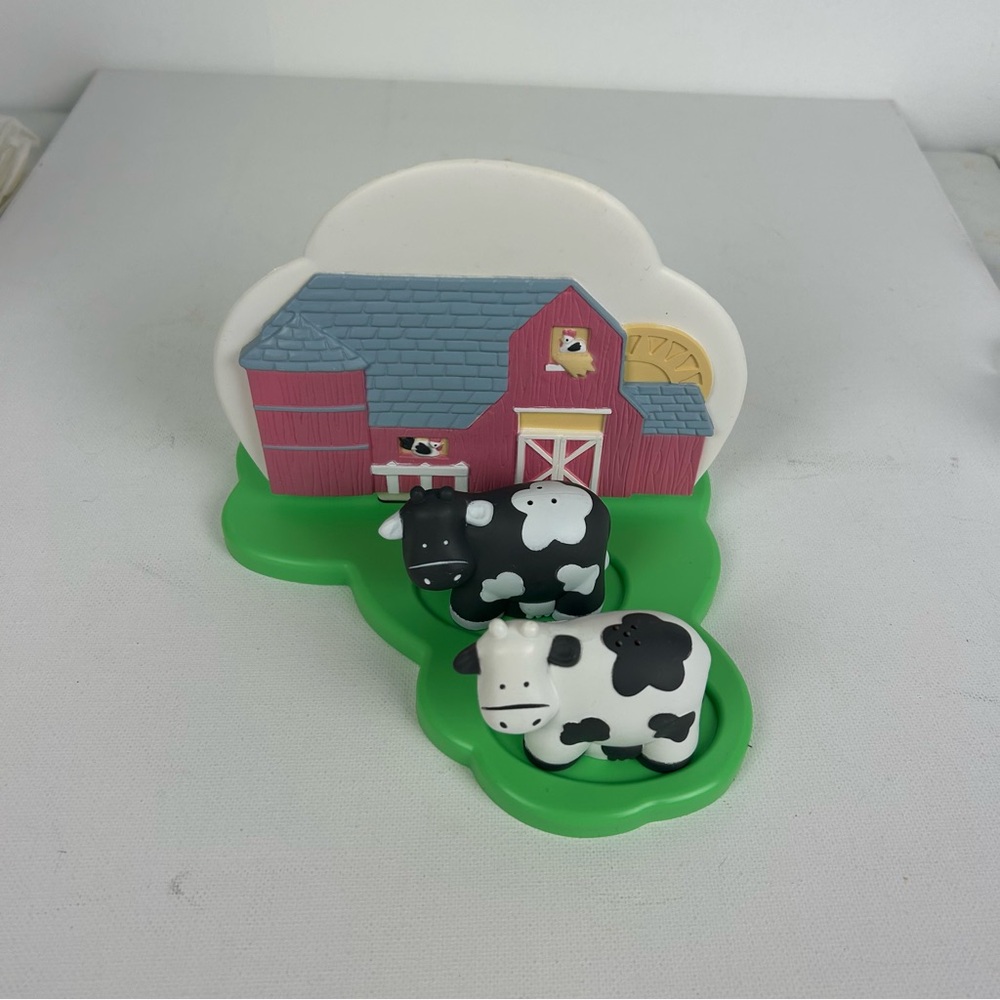 Avon - NIB - VTG - Down on the Farm 'Napkin Holder with Salt & Pepper Shakers'